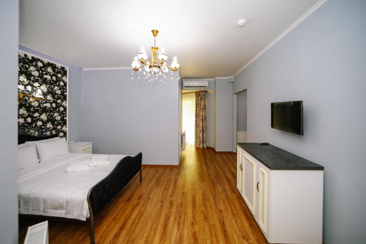 Rose Hotel Vake Tbilisi Zewnętrze zdjęcie