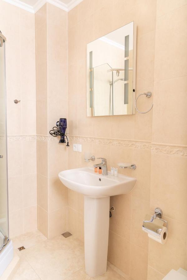 Rose Hotel Vake Tbilisi Zewnętrze zdjęcie